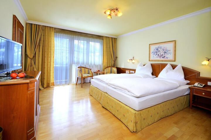 Room 10 of 57