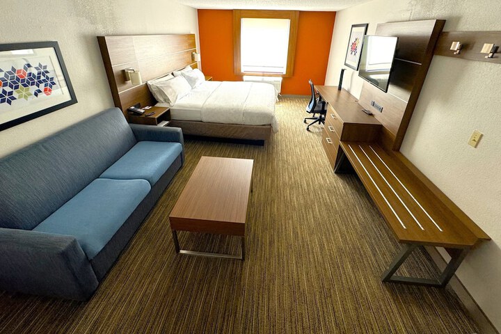 Suite King Size Bed (12 of 38)