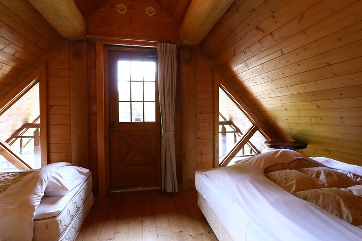 Room 12 of 74