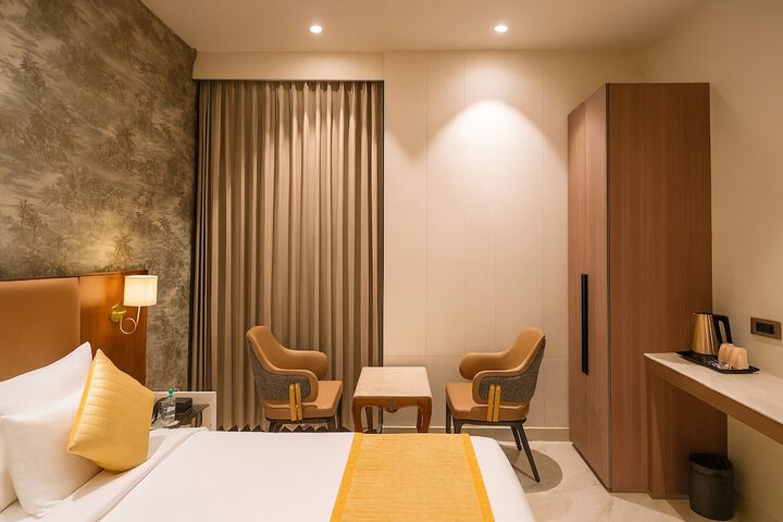 Room 5 of 61