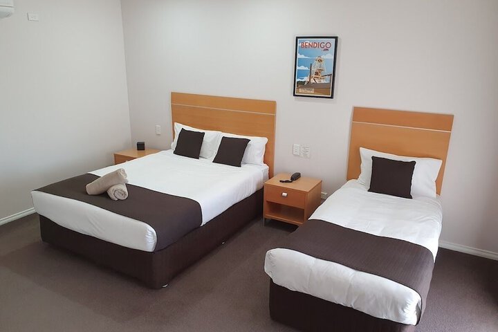 Room 4 of 32