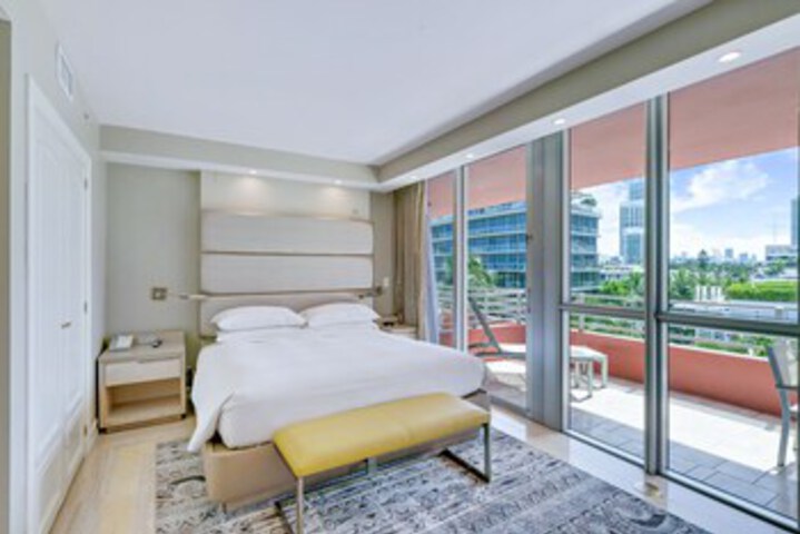 Room 281 of 318