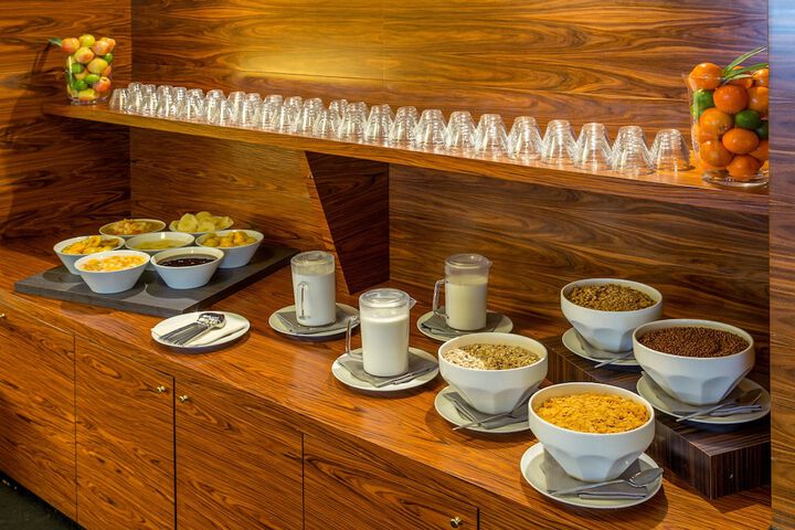 Breakfast/Coffee Service 41 of 84