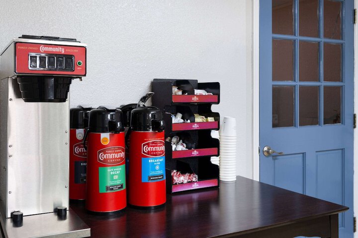 Breakfast/Coffee Service 27 of 29