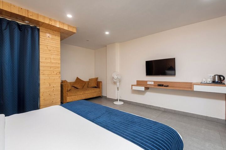Room 8 of 51