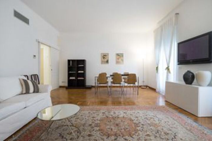 Room 21 of 27
