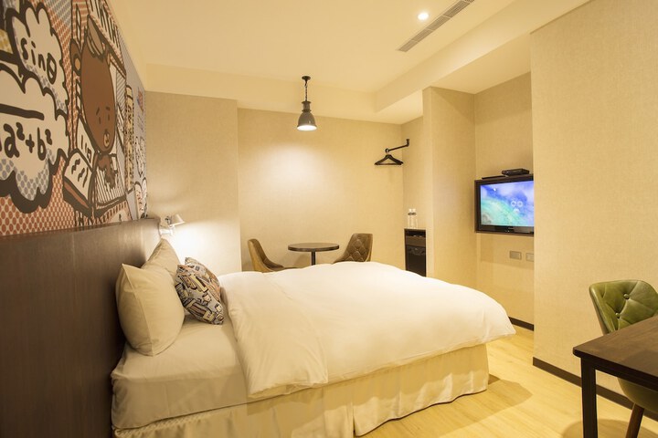 Room 5 of 41