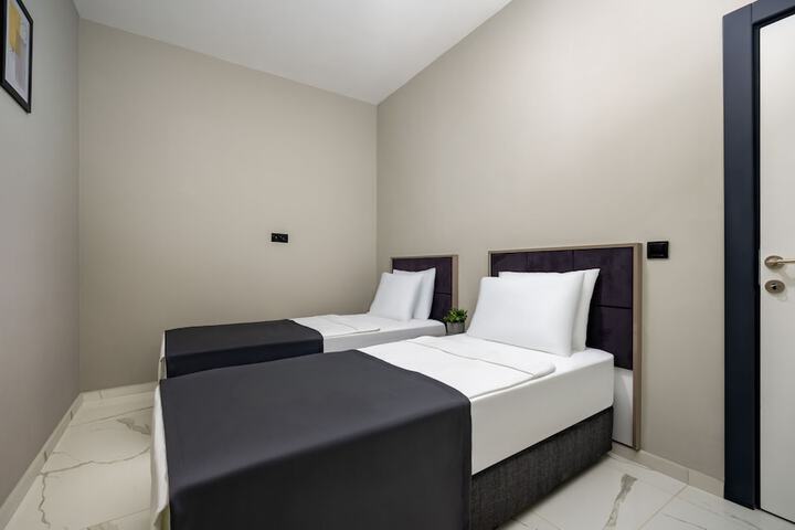 Room 25 of 89