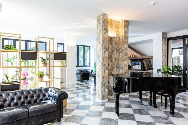 Lobby Photo