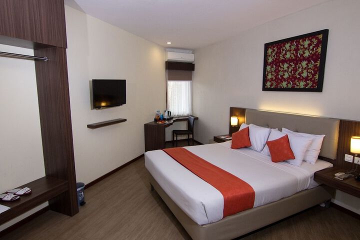 Room 10 of 30