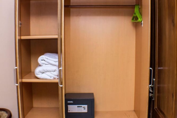 Room 34 of 58
