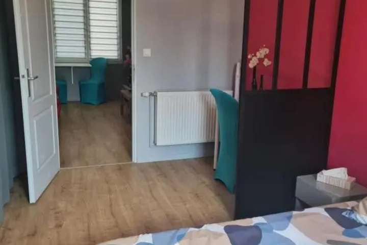 Room 2 of 11