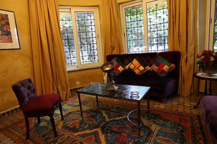 Room 9 of 23