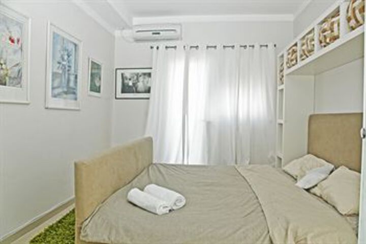 Room 115 of 133