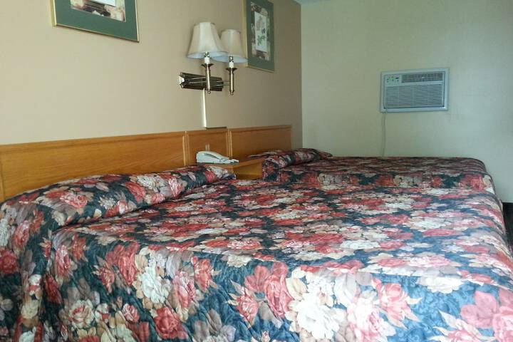 Room 2 of 47