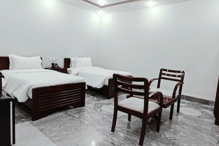 Room 10 of 22