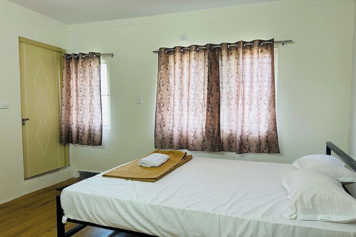 Room 7 of 14