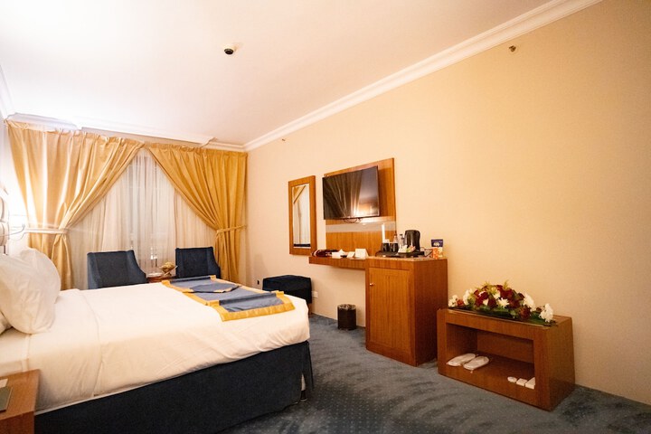 Room 25 of 54