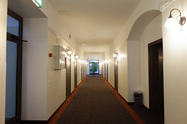 Ballroom/Hall 52 of 70