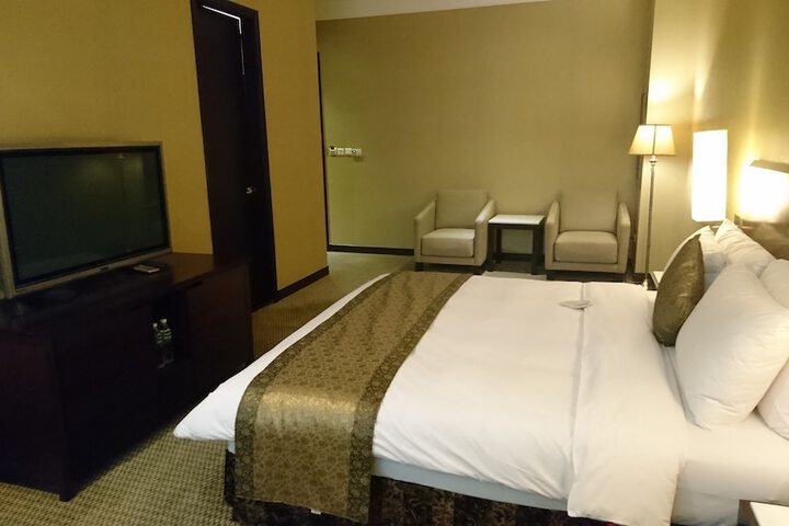 Room 16 of 54