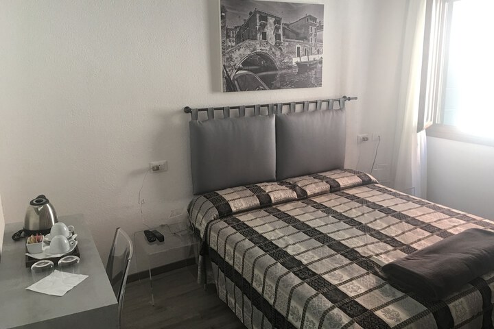 Room 62 of 133