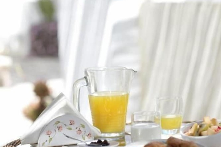 Breakfast/Coffee Service 79 of 101