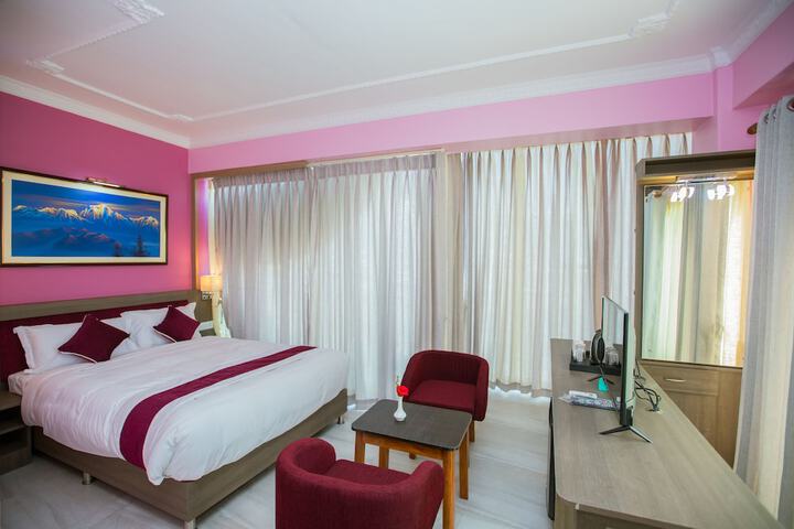 Room 9 of 39