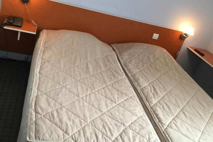 Room 15 of 64