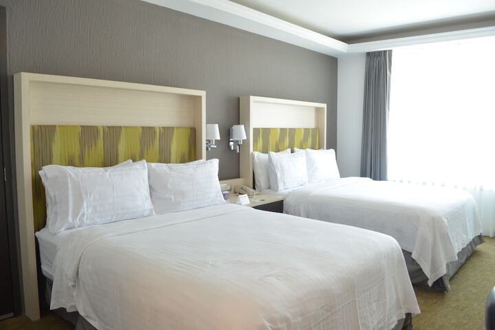 Room 4 of 118