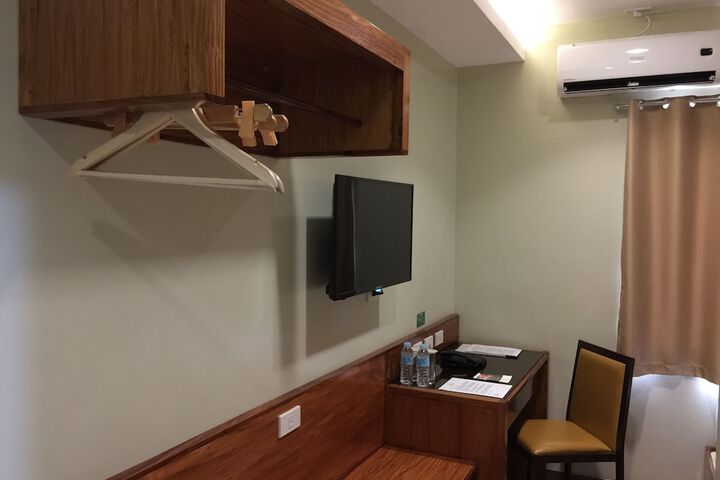 Room 25 of 56