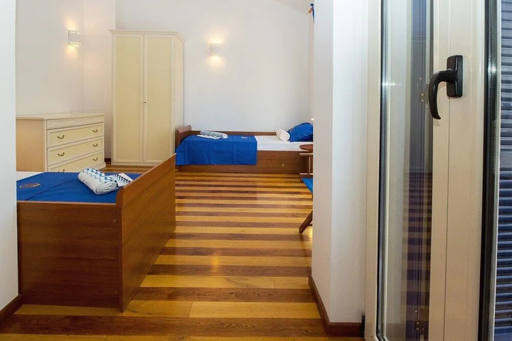 Room 2 of 15