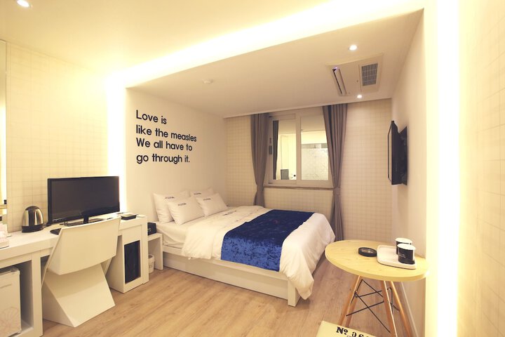 Room 5 of 22