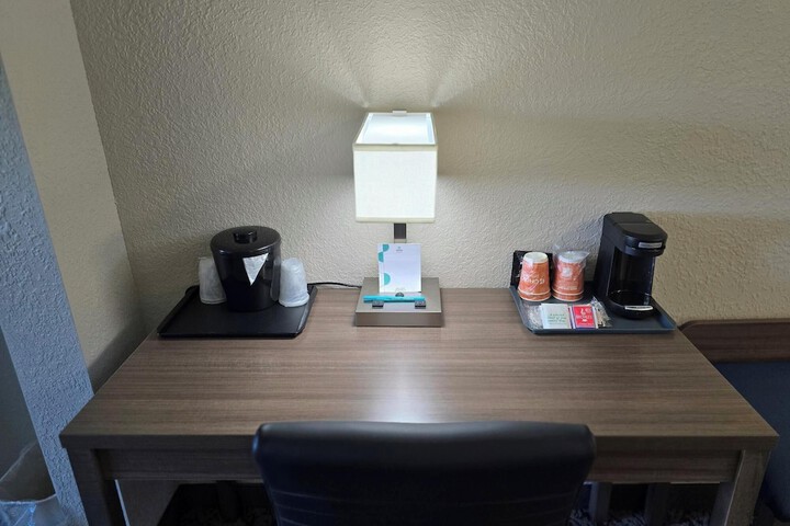 Room 9 of 65