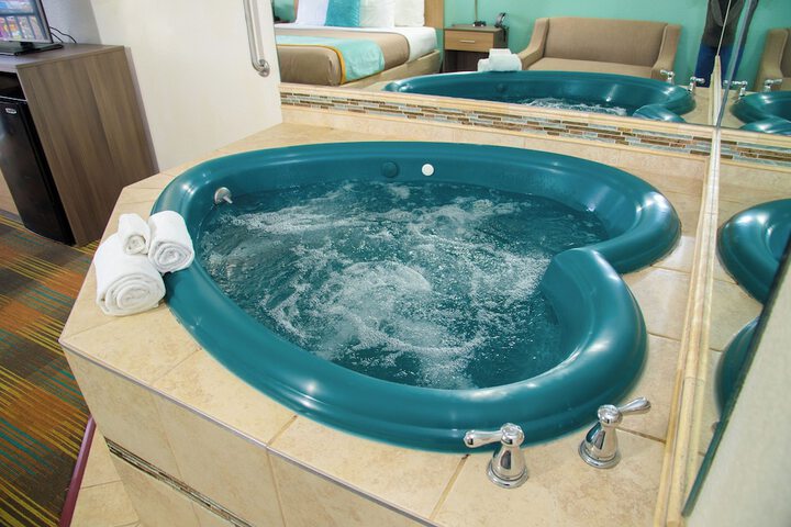 Jetted tub
