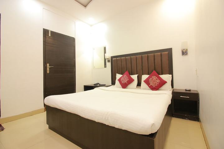 Room 10 of 24