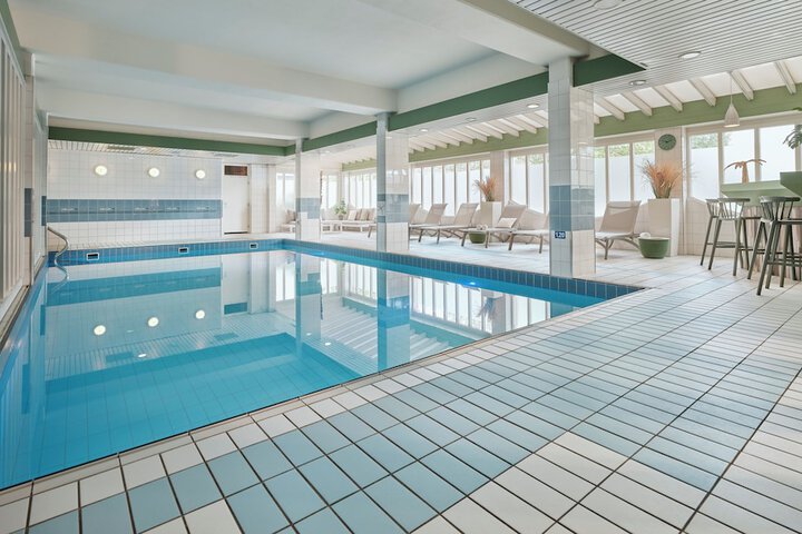 Pool 35 of 65