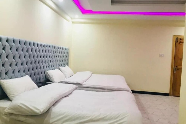 Room 2 of 34