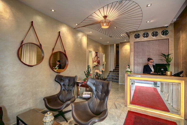 Entrance & Lobby