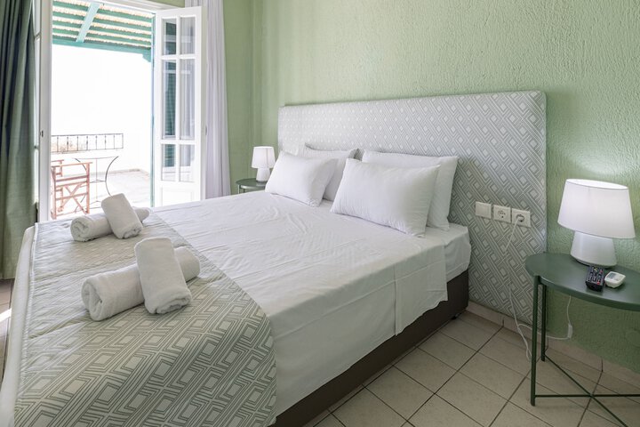 Room 10 of 81