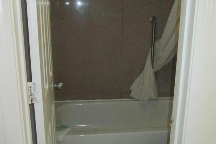 2 Double Beds (10 of 20)