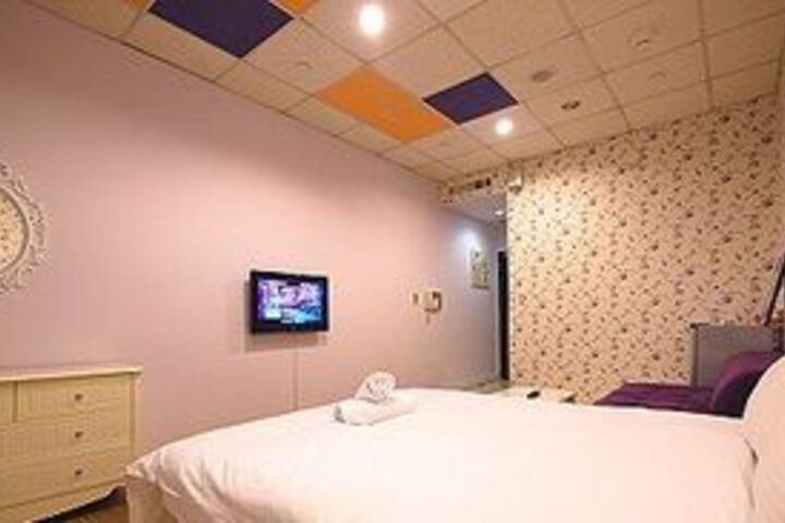 Room 18 of 73