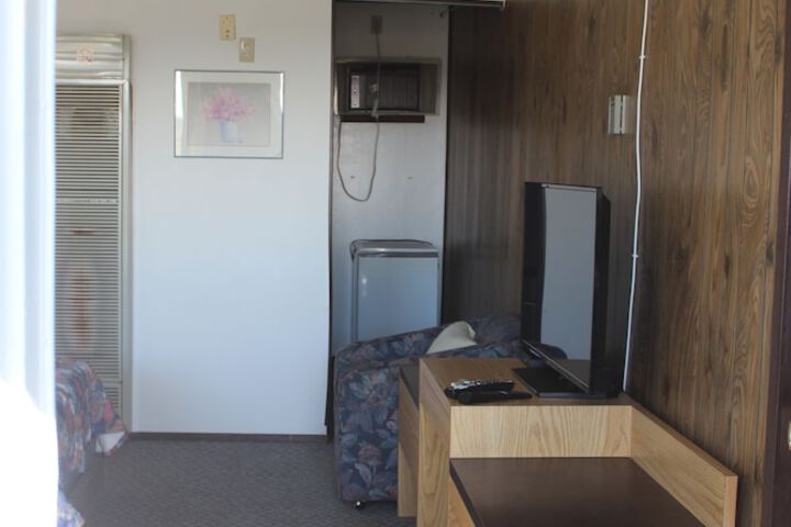 Room 17 of 39