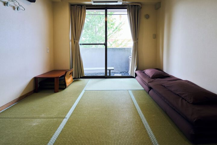 Room 29 of 77