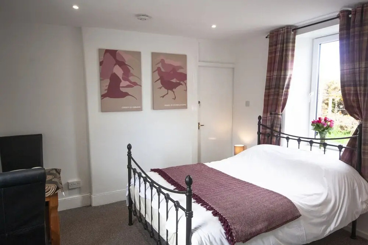 Room 4 of 19