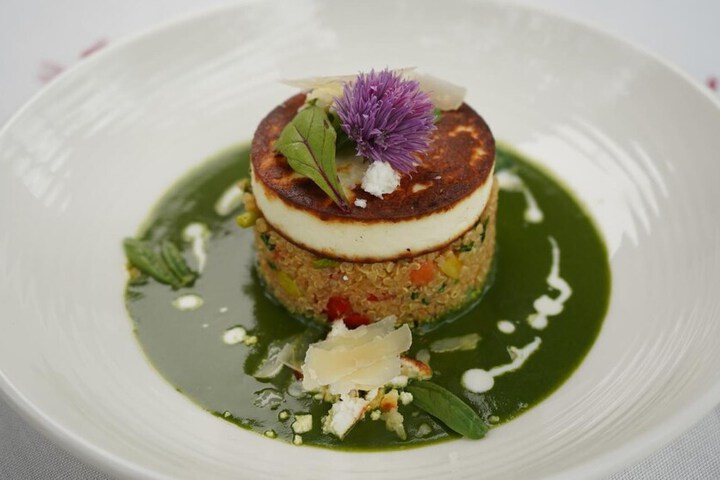 Dining 36 of 54