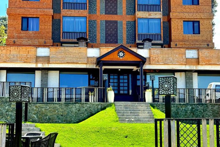 Hotel 80 of 85