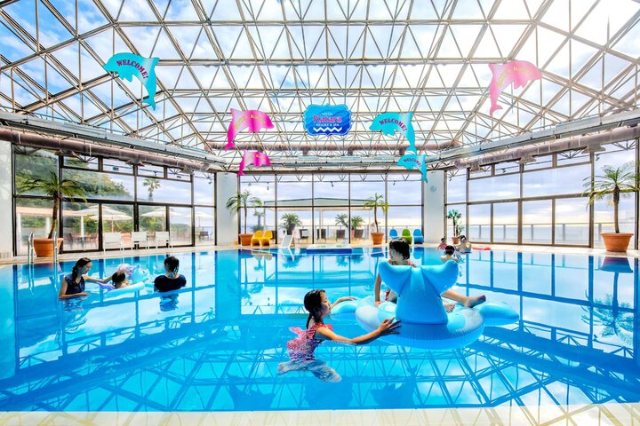 Hotel with Pool