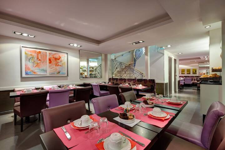 Dining 56 of 63