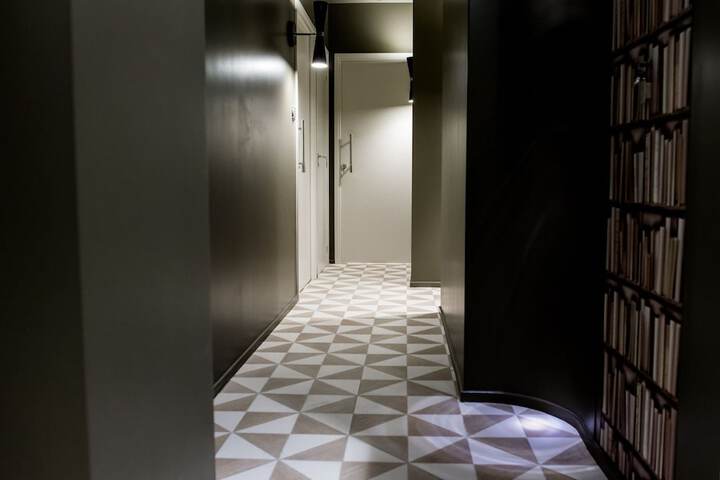 Ballroom/Hall 33 of 37