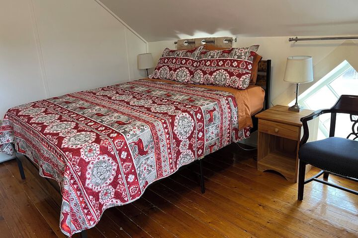 Room 46 of 103